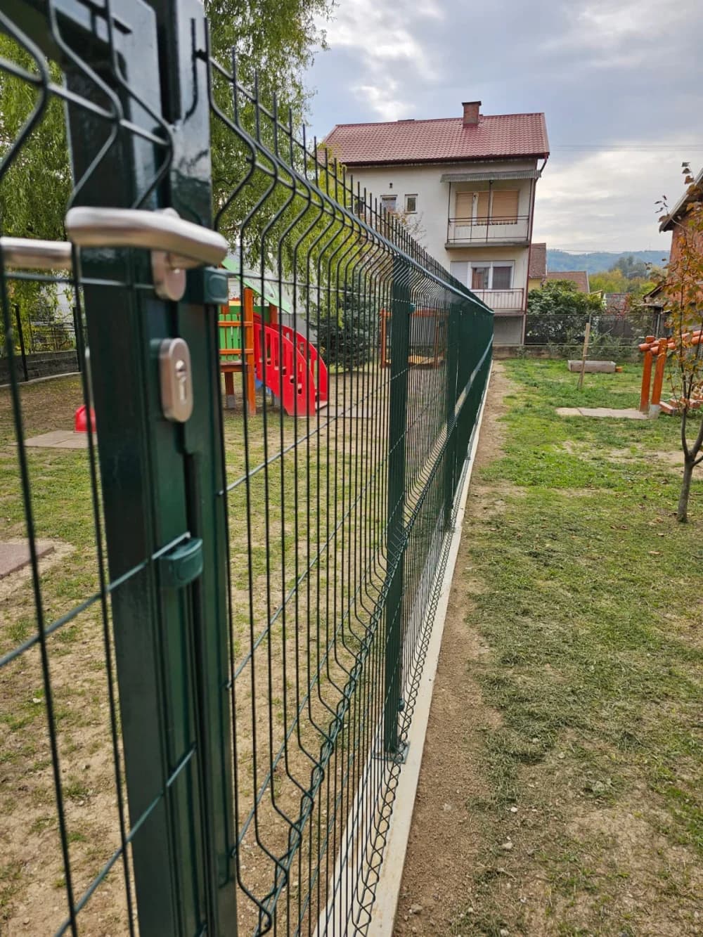 Novo ruho igrališta vrtića „Cvjetna livada“: Kvalitetniji sadržaj za igru i poboljšanu sigurnost