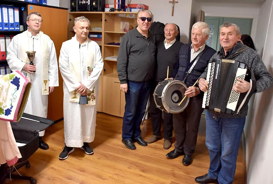 MARTINJE U UDRUZI SLIJEPIH POŽEŠKO-SLAVONSKE ŽUPANIJE I GRADA POŽEGE: Prijatelj Udruge Ivan Abibović vinski kum