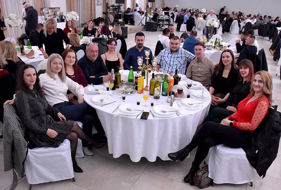 Gotovo 200 ugostitelja požeškog kraja veselo dočekalo svoju Novu godinu