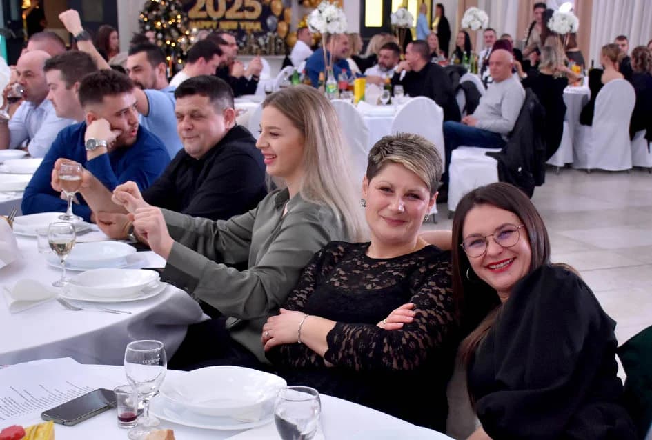 Gotovo 200 ugostitelja požeškog kraja veselo dočekalo svoju Novu godinu