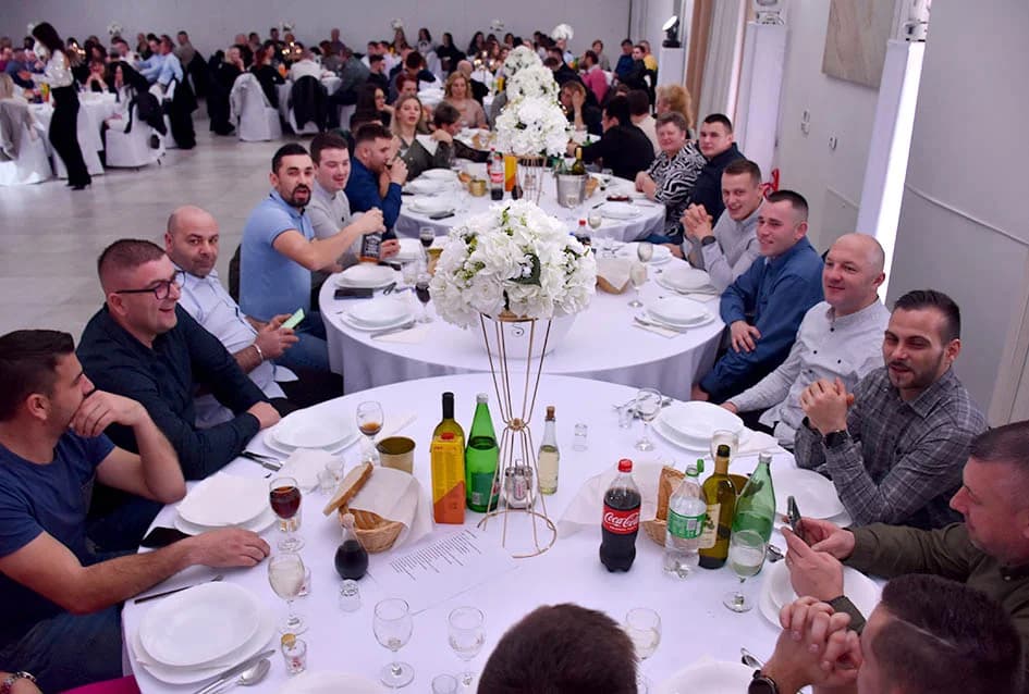 Gotovo 200 ugostitelja požeškog kraja veselo dočekalo svoju Novu godinu