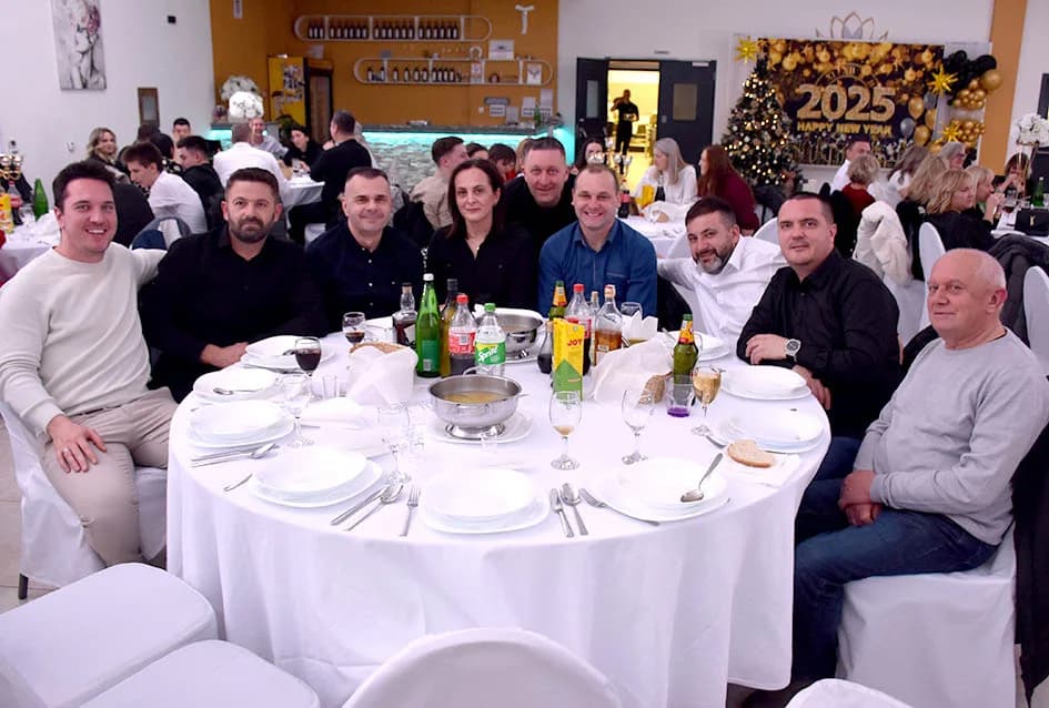 Gotovo 200 ugostitelja požeškog kraja veselo dočekalo svoju Novu godinu