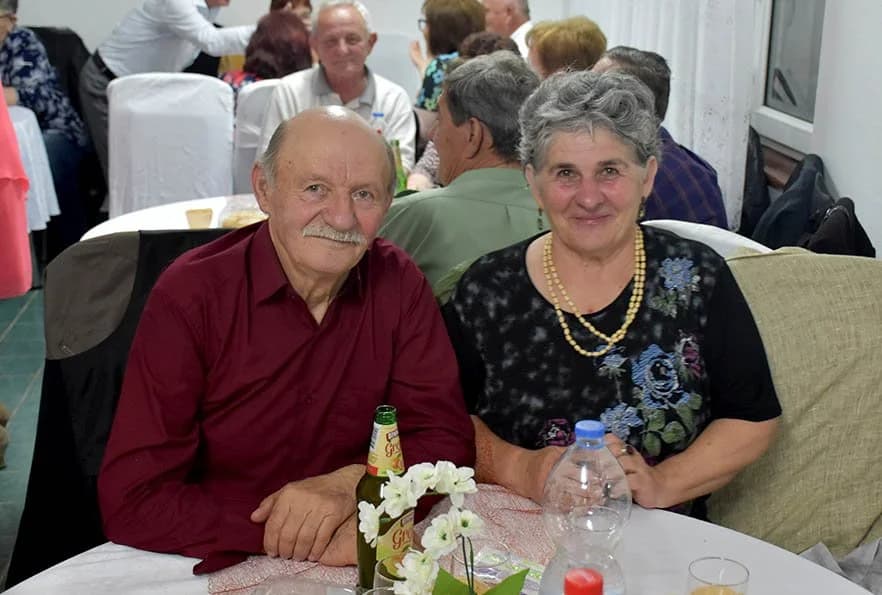 ZABAVA ČLANOVA MATICE UMIROVLJENIKA VELIKA: Veselo uz pjesmu i ples do ranih jutarnjih sati [FOTOGALERIJA]