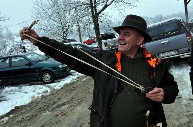 Županov lov završio bez ulova, a župan nosio praćku