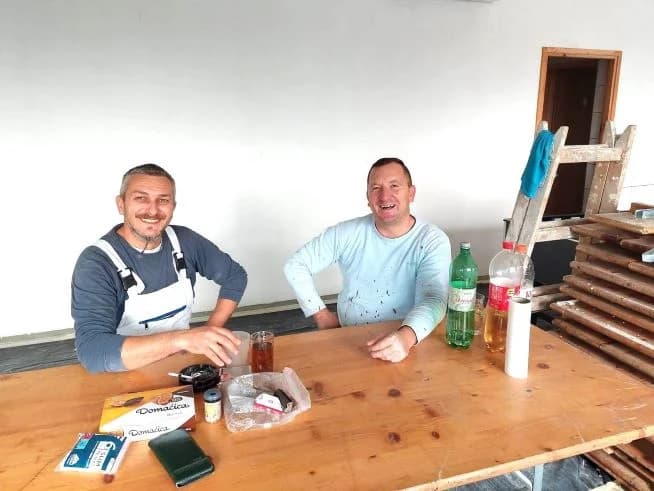 Radovi na uređenju unutrašnjosti domskog objekta pleterničke Udruge za sport i rekreaciju „Grbavica“