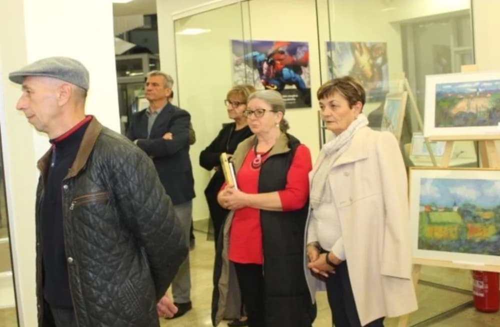 U pleterničkoj Knjižnici i čitaonici otvorena izložba slika Mladena Mitara i održane dvije kazališne predstave