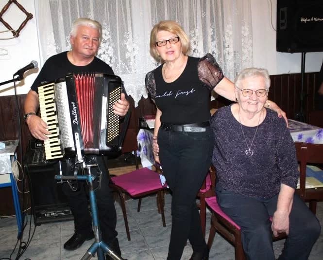 Pjesmom i plesom proslavili Martinje