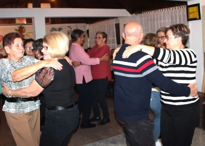 Pjesmom i plesom proslavili Martinje