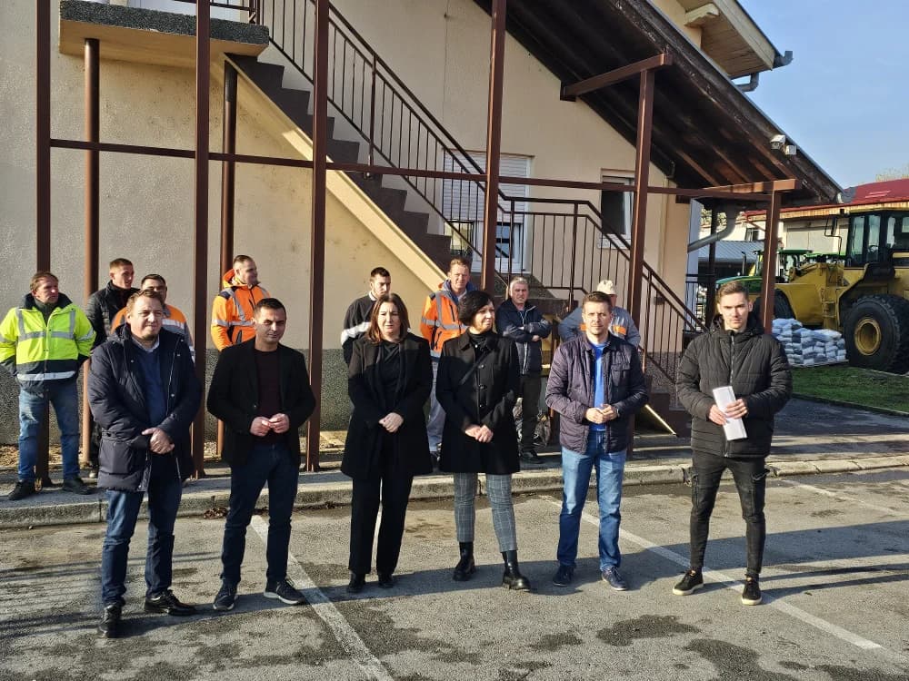 Snijeg ne bi trebao iznenaditi zimske službe na cestama Požeško-slavonske županije