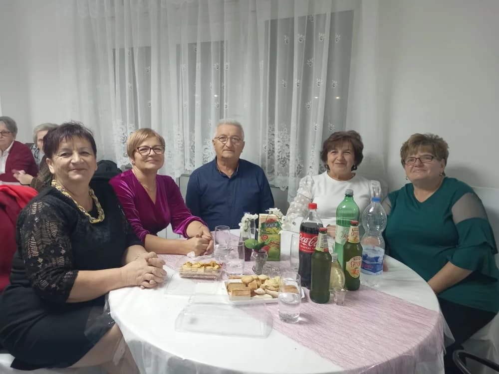 Sve Kate su na zabavi u Velikoj za imendan dobile poklone