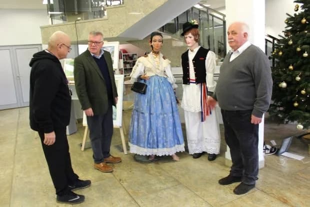 Novinar Neno Kužina posjetio tvrtku „Vina Markota“, pleterničku Knjižnicu, Muzej bećarca i Bećarski šor