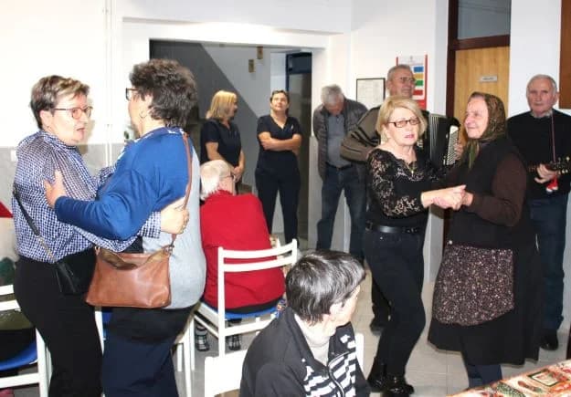 Pleternički umirovljenici posjetili Dom za starije i nemoćne Baketarić u Resniku