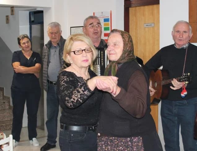 Pleternički umirovljenici posjetili Dom za starije i nemoćne Baketarić u Resniku