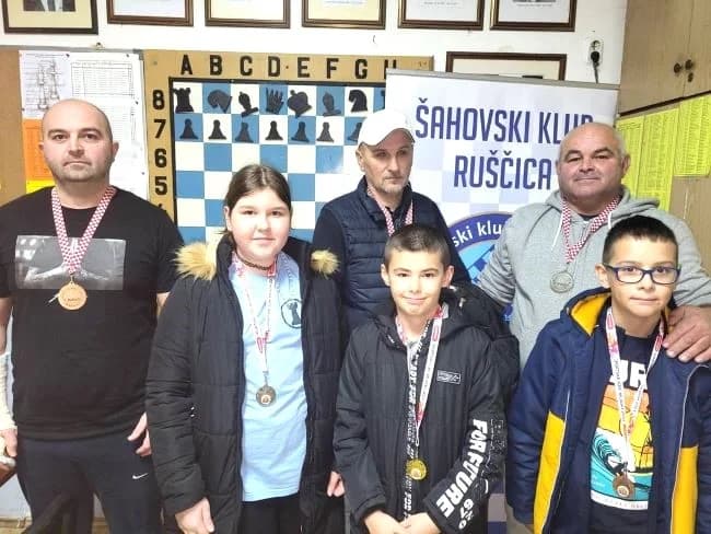 ŠAHOVSKI TURNIR „SVETI VINKO 2024“ U RUŠČICI Pobjednik Marko Vranjić, uspješan nastup brestovačkih seniora i čaglinskih kadeta