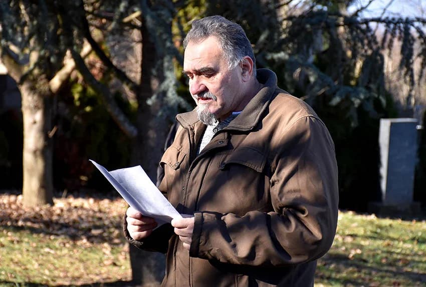 SJEĆANJE NA STRADANJA: Vijenci u čast stradalih Židova, te kamenčići na grobove