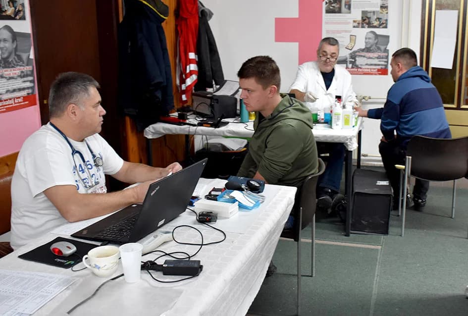 TRODNEVNA AKCIJA DARIVANJA KRVI U POŽEŠKOM CRVENOM KRIŽU: Odaziv izuzetan, sve više žena