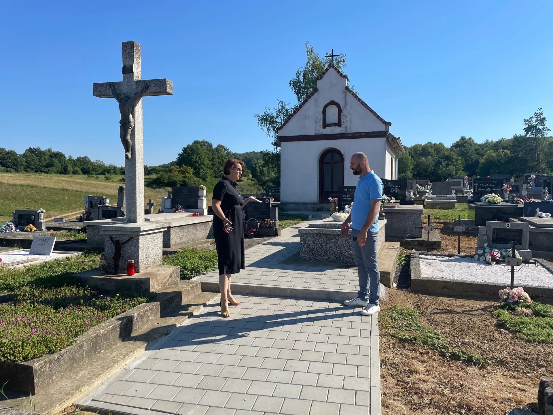 Dovršeni radovi na mjesnom groblju u Frkljevcima i Kadanovcima: “Užurbano radimo i pripremamo nove projekte”