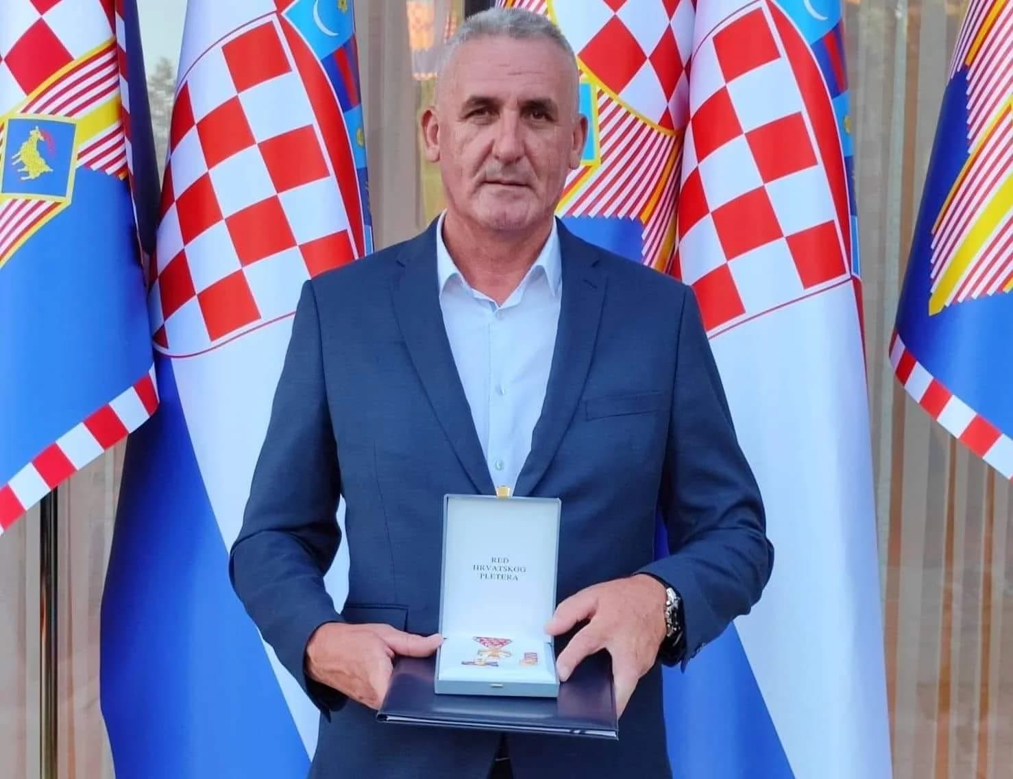 Slavko Čuljak zamjenika načelnika Policijske postaje Požega primio odlikovanje Predsjednika Republike Hrvatske /FOTO/