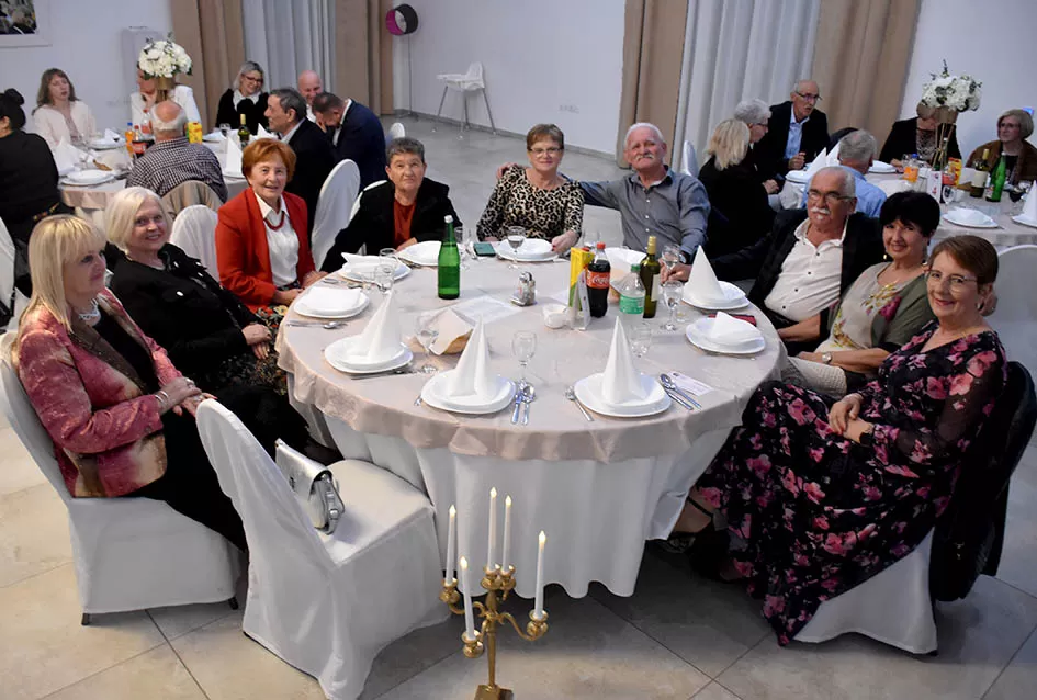 LIČKA VEČER 2025.: Ličani dijele zavičajnost  sa ljudima oko sebe