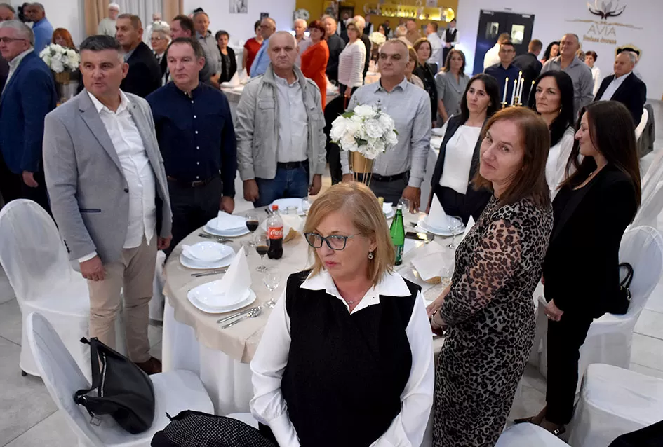 LIČKA VEČER 2025.: Ličani dijele zavičajnost  sa ljudima oko sebe
