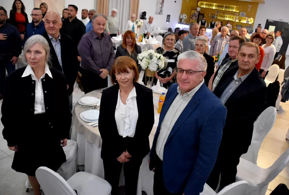 LIČKA VEČER 2025.: Ličani dijele zavičajnost  sa ljudima oko sebe