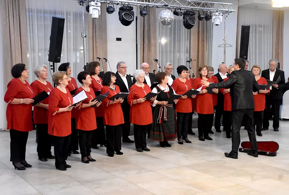 LIČKA VEČER 2025.: Ličani dijele zavičajnost  sa ljudima oko sebe