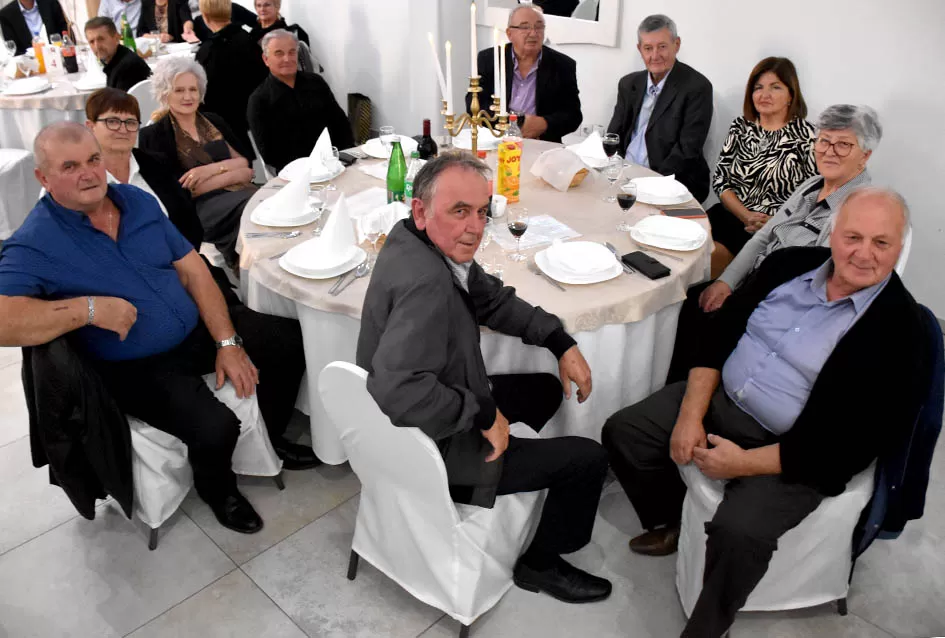 LIČKA VEČER 2025.: Ličani dijele zavičajnost  sa ljudima oko sebe
