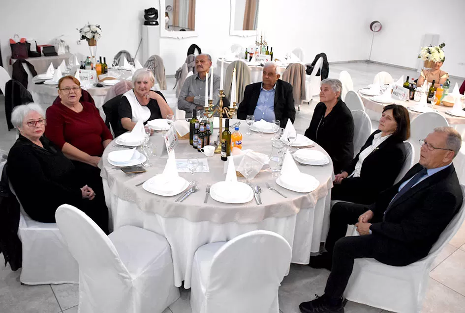 LIČKA VEČER 2025.: Ličani dijele zavičajnost  sa ljudima oko sebe