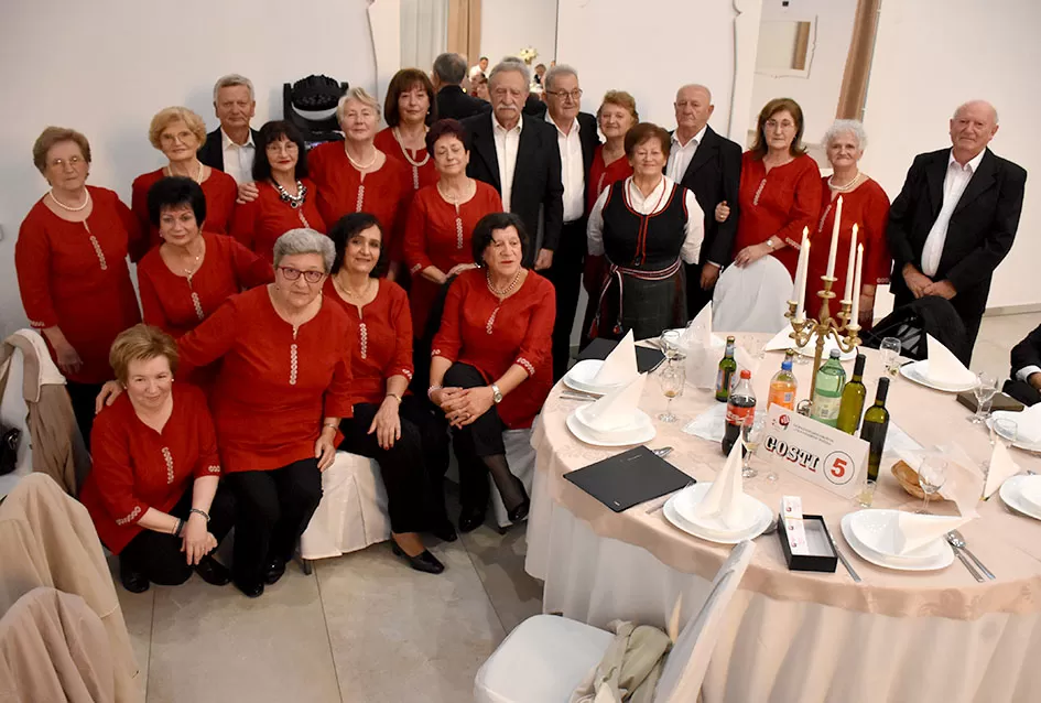 LIČKA VEČER 2025.: Ličani dijele zavičajnost  sa ljudima oko sebe