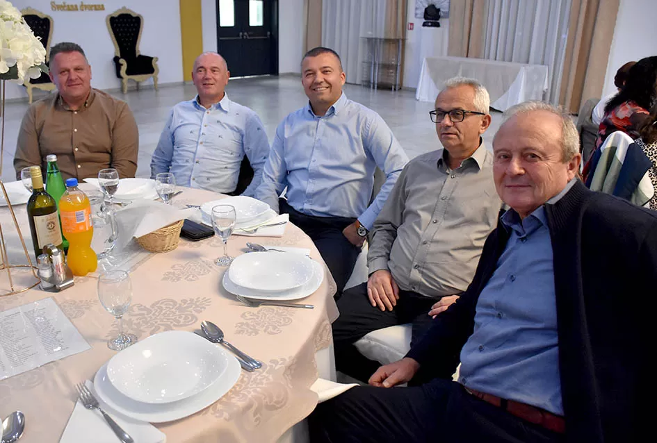 LIČKA VEČER 2025.: Ličani dijele zavičajnost  sa ljudima oko sebe