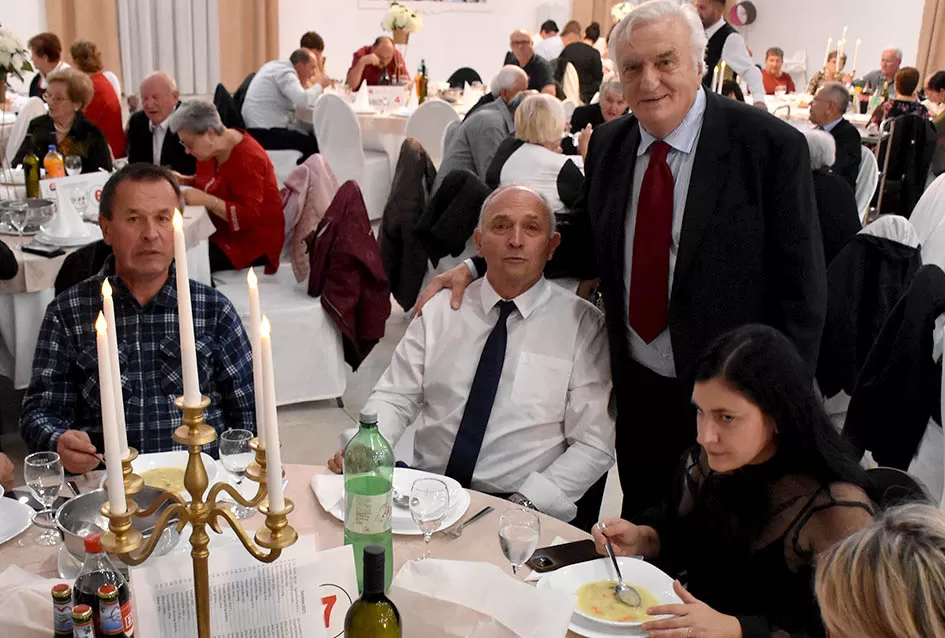 LIČKA VEČER 2025.: Ličani dijele zavičajnost  sa ljudima oko sebe