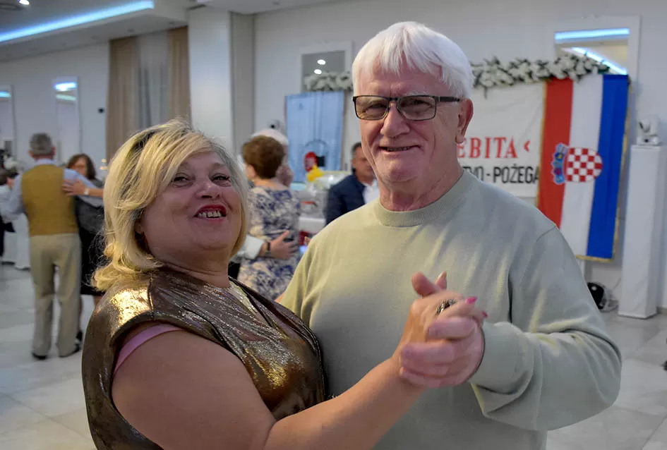 LIČKA VEČER 2025.: Ličani dijele zavičajnost  sa ljudima oko sebe