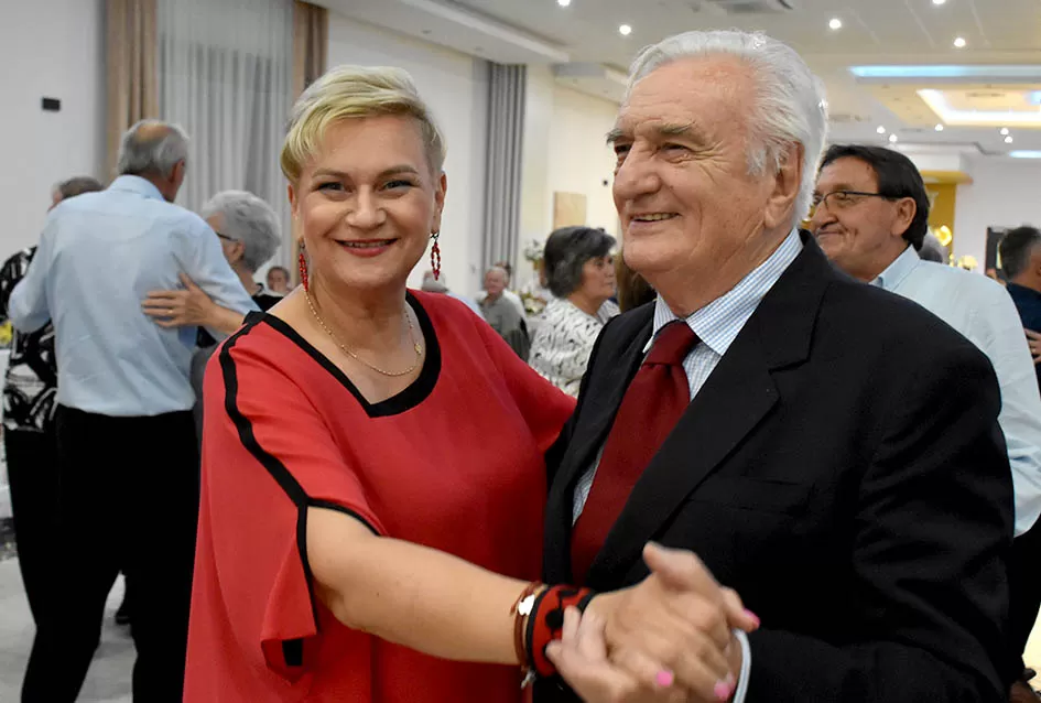 LIČKA VEČER 2025.: Ličani dijele zavičajnost  sa ljudima oko sebe
