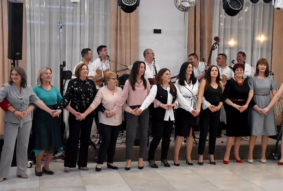 LIČKA VEČER 2025.: Ličani dijele zavičajnost  sa ljudima oko sebe
