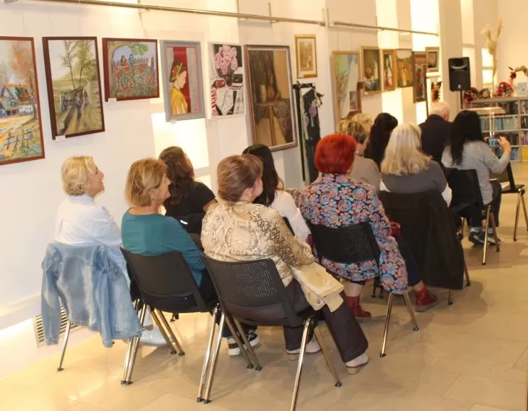 POETSKA VEČER  Predstavljena zbirka pjesama „Napokon“ požeške pjesnikinje Verice Sinjaković