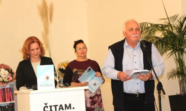 POETSKA VEČER  Predstavljena zbirka pjesama „Napokon“ požeške pjesnikinje Verice Sinjaković