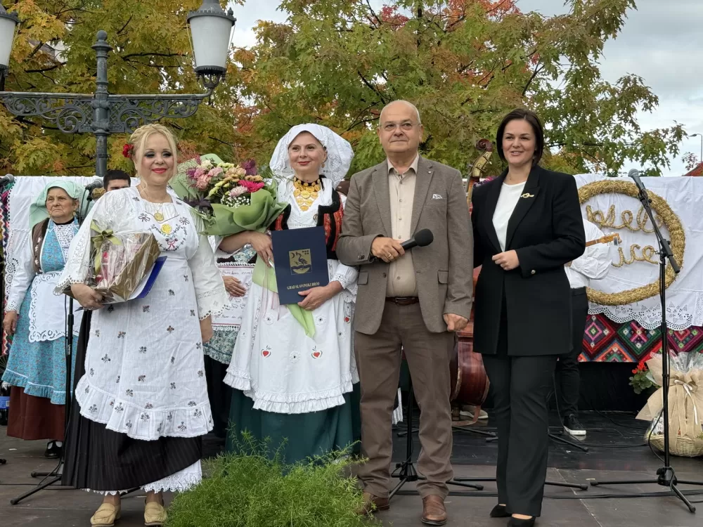 Pogača Fest oživio duh Slavonskog Broda – 20-metarska šokačka pogača za Guinnessa i nezaboravno slavlje na Korzu