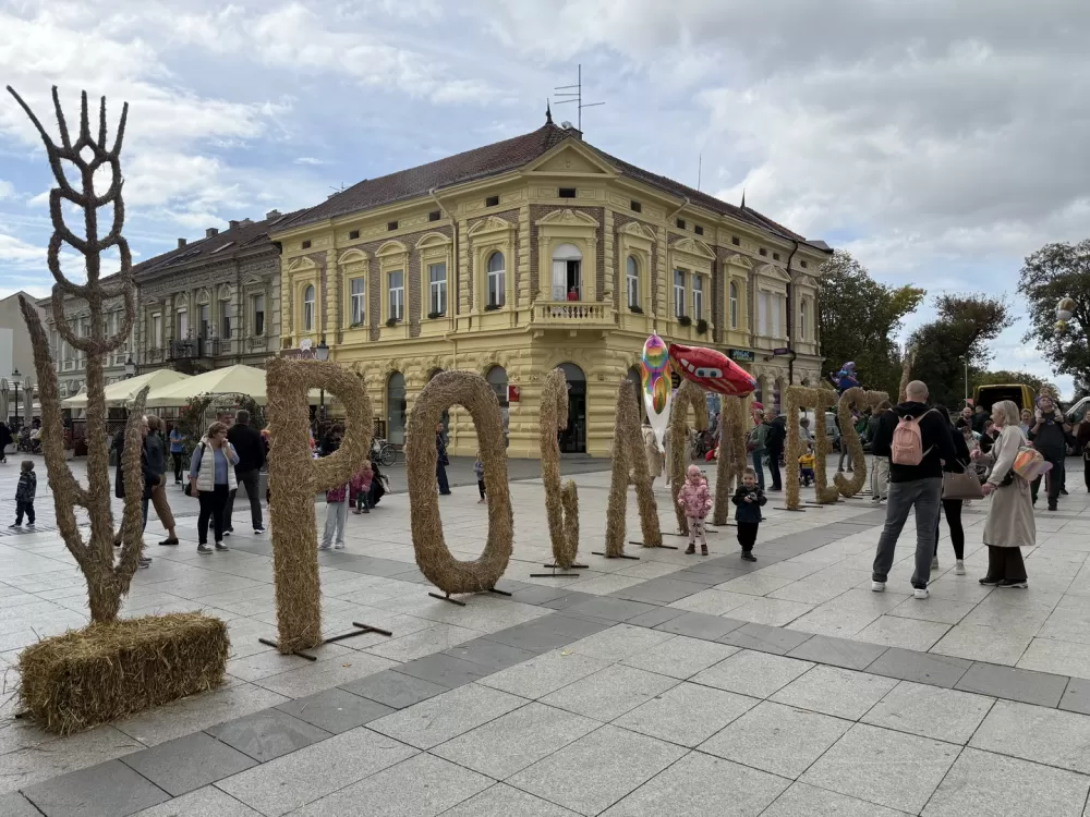 Pogača Fest oživio duh Slavonskog Broda – 20-metarska šokačka pogača za Guinnessa i nezaboravno slavlje na Korzu