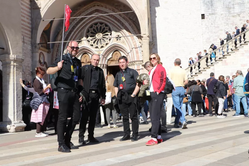 VELIKA FOTOGALERIJA: Vjernici Požeške biskupije hodočastili u Rim povodom jubileja i 1100. obljetnice Splitskih sabora