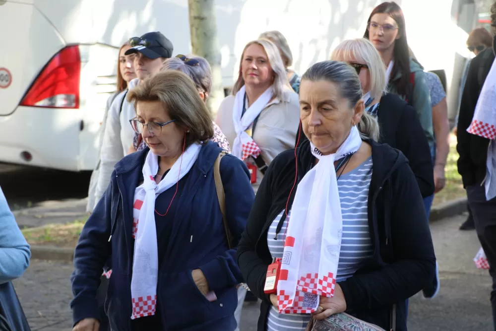 VELIKA FOTOGALERIJA: Vjernici Požeške biskupije hodočastili u Rim povodom jubileja i 1100. obljetnice Splitskih sabora