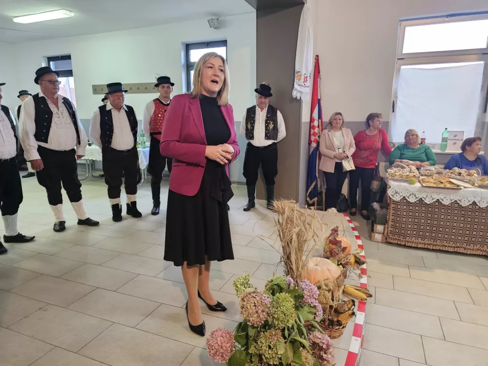Miris kruha i dobrote: Ruščica pokazala veliko srce za malu djecu velikih potreba