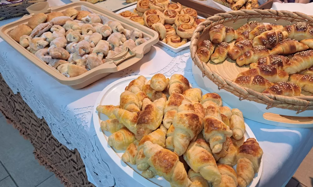 Miris kruha i dobrote: Ruščica pokazala veliko srce za malu djecu velikih potreba