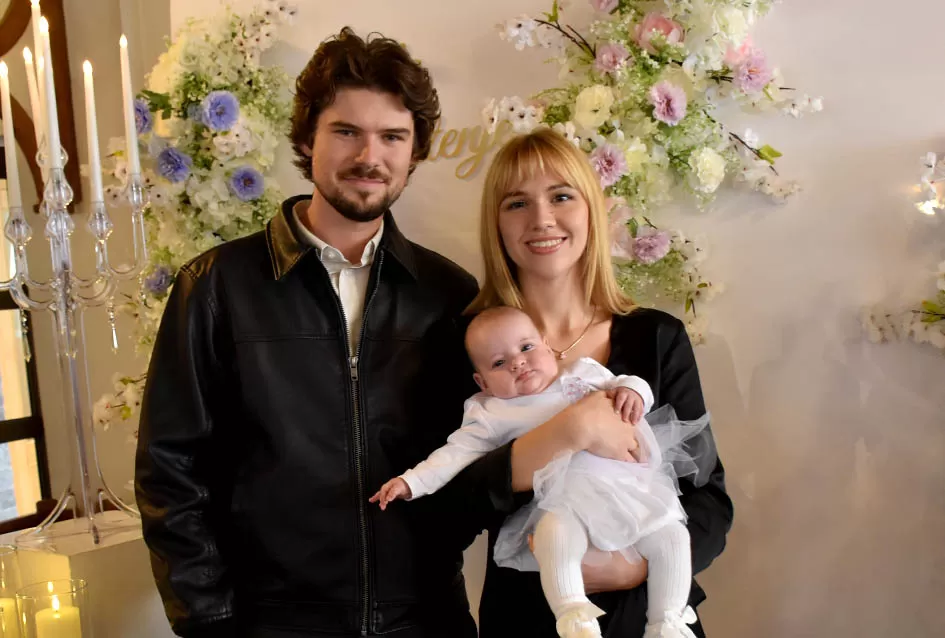 Dva osmijeha, dvostruka radost: Blizanci Dora i Lovro kršteni u Požegi