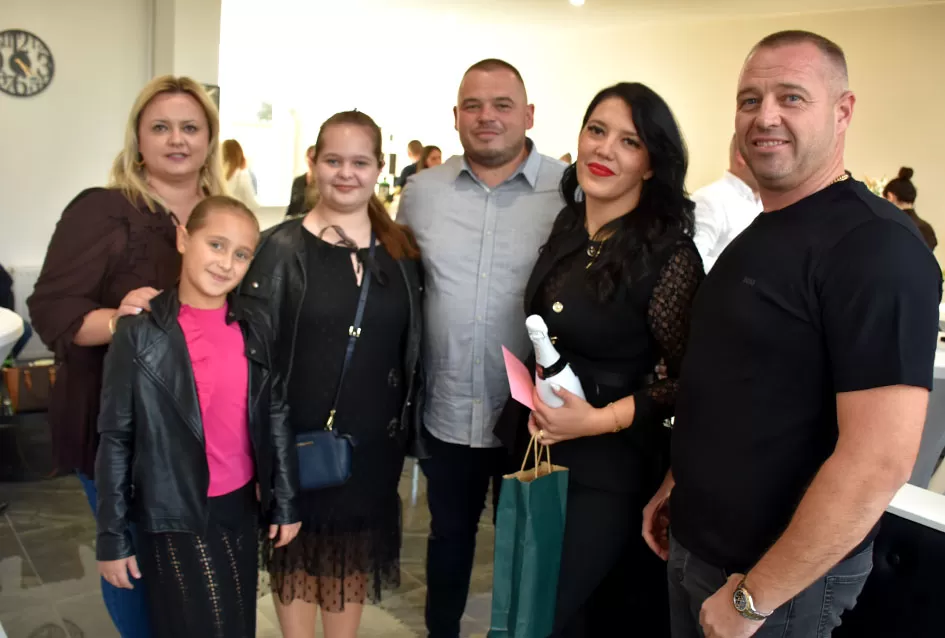 Požega bogatija za još jedno mjesto ljepote, otvoren frizerski salon „Boss“