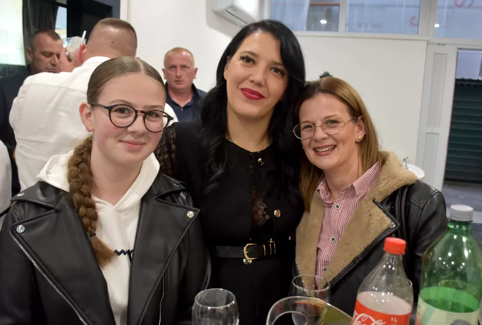 Požega bogatija za još jedno mjesto ljepote, otvoren frizerski salon „Boss“