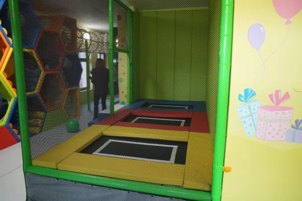 RAZIGRANI PROSTOR: Požega je dobila novu hit lokaciju za djecu do 10 godina – Kikiland rođendaonicu!