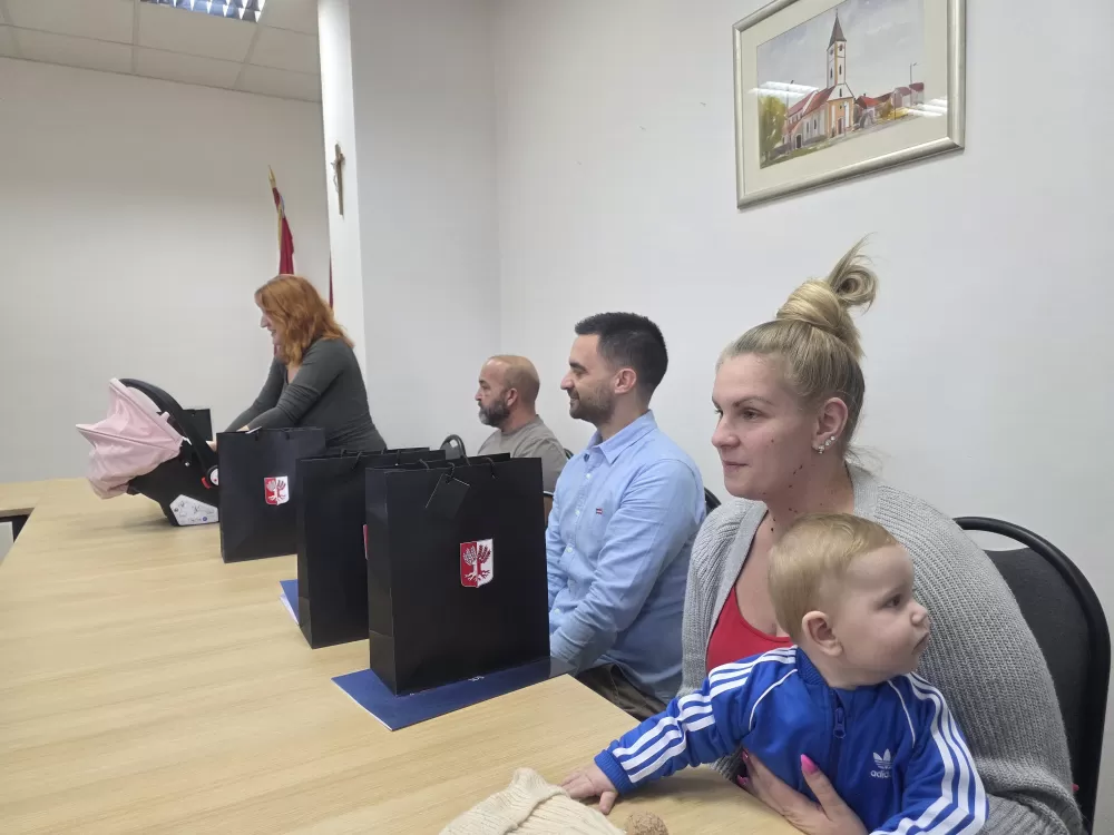 „Djeca su budućnost – a zajednica je njihova sigurna luka“: Gornja Vrba uvodi snažnije demografske mjere za svoje najmlađe