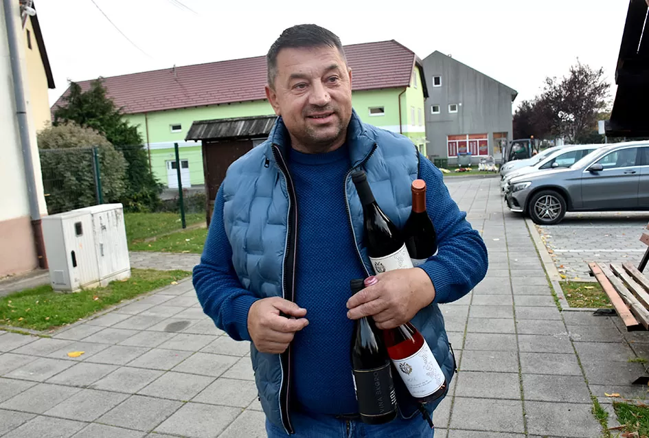 Kutjevački vinari svečano zaključili berbu grožđa na Trgu graševine