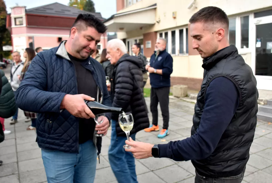Kutjevački vinari svečano zaključili berbu grožđa na Trgu graševine