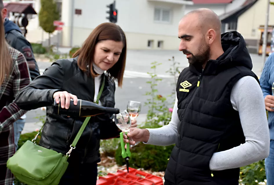 Kutjevački vinari svečano zaključili berbu grožđa na Trgu graševine